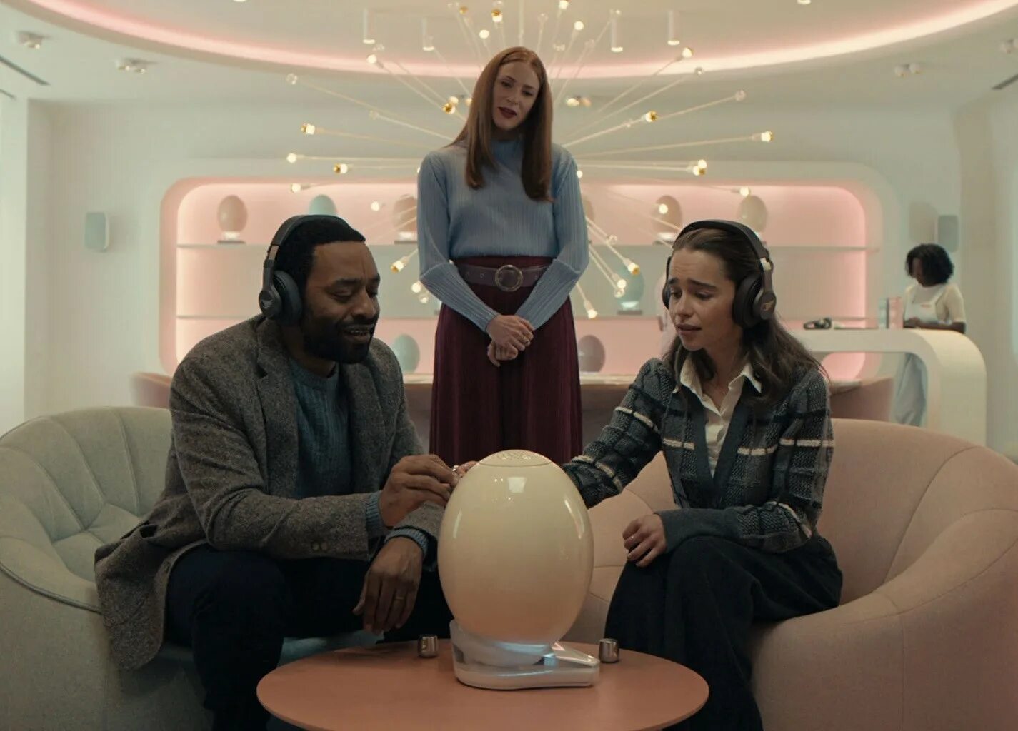 Капсульное поколение. Emilia clarke the pod generation. Капсульное поколение. The pod generation. Emilia clarke the pod generation.