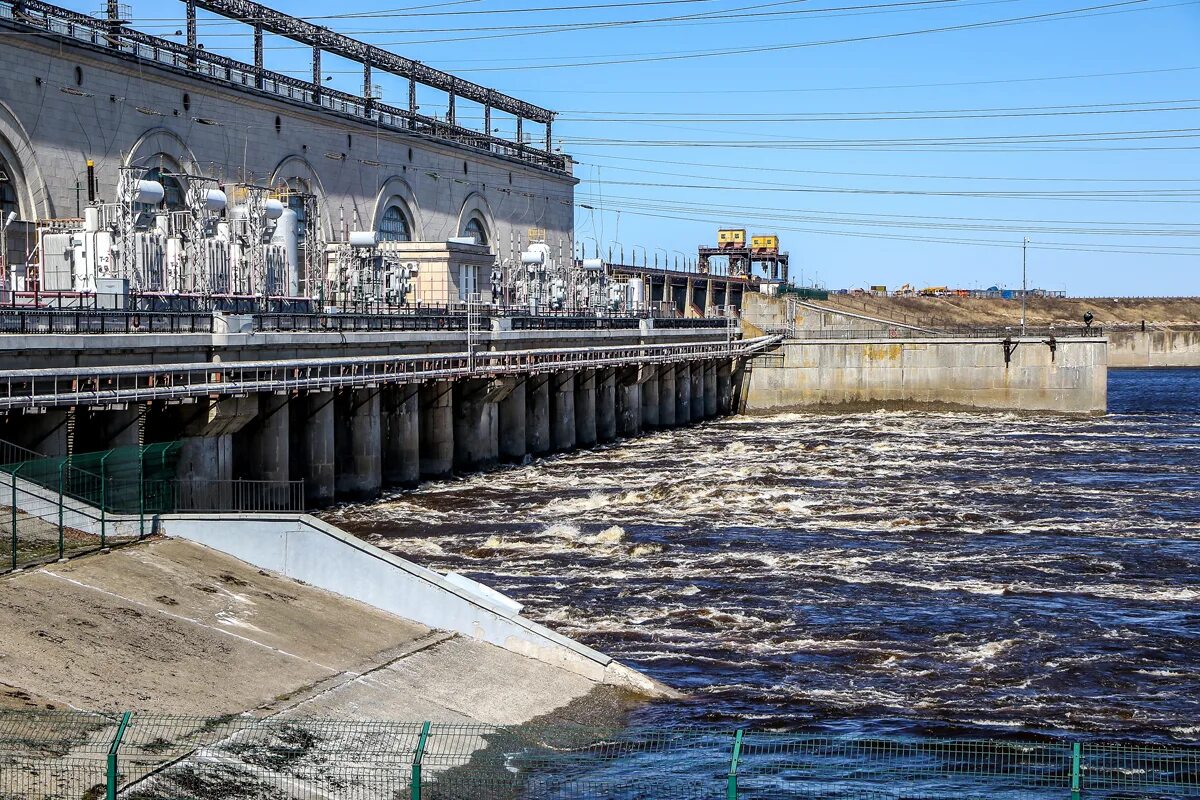 Русгидро уровень воды в рыбинском водохранилище. Нижний Новгород Нижегородский ГЭС. Нижегородская ГЭС Заволжье. Нижегородская ГЭС В Городце. Плотина Нижегородской ГЭС.