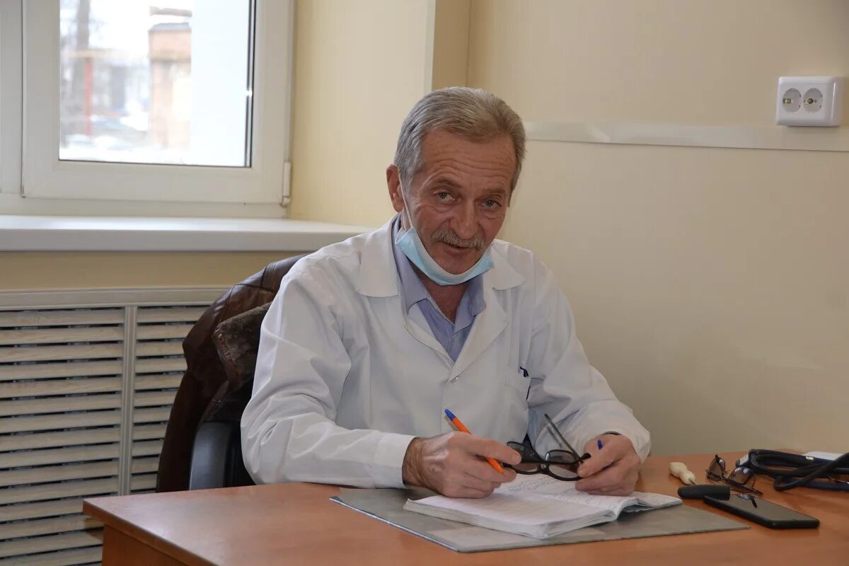 Готовчиков андрей александрович 1 мед. Глебов вадим прохорович. Заведующий неврологическим отделением. Зав отделением неврологии. Самсонова светлана викторовна терапевт.