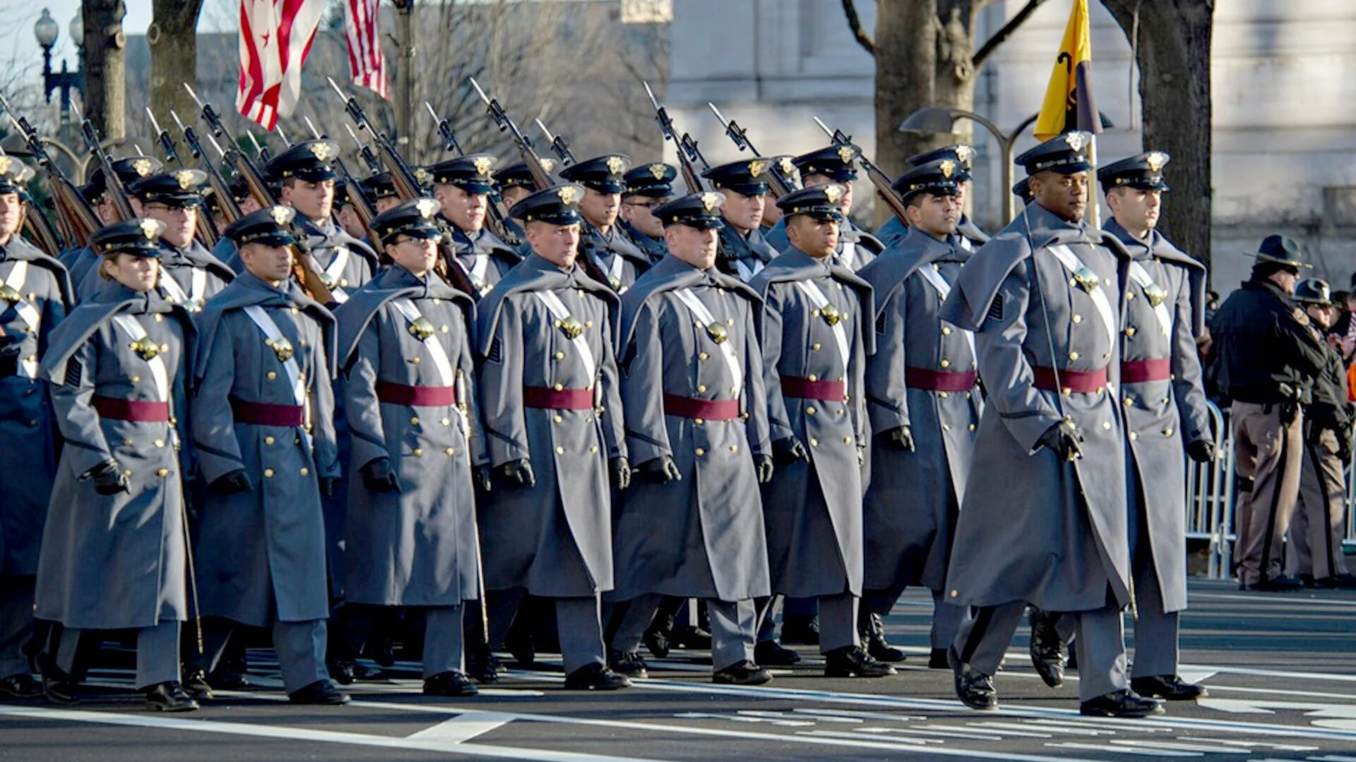 Трамп отметит 79-летие военным парадом в Вашингтоне