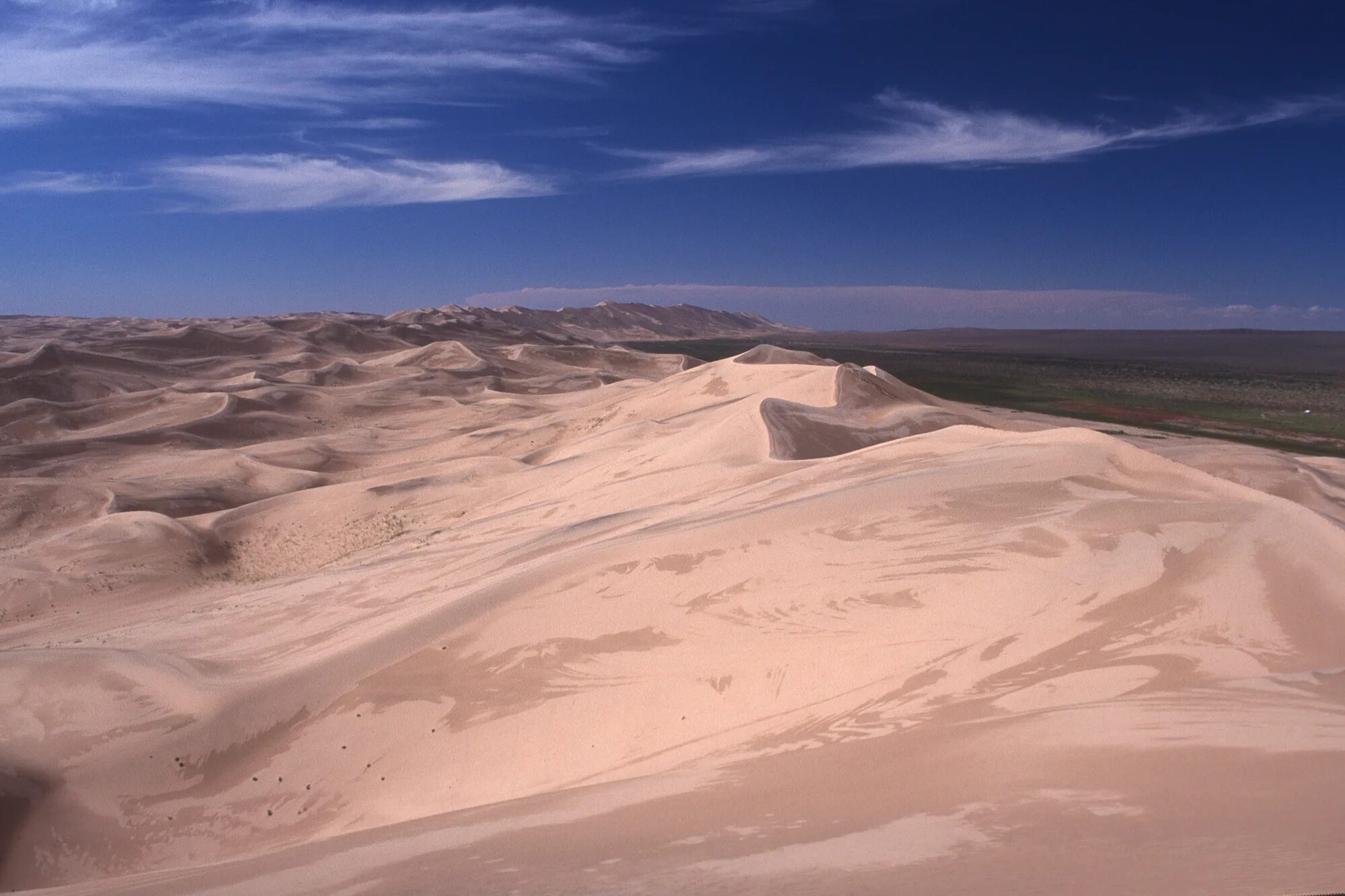 Гоби это пустыня. Монголия Гоби. Равнина Гоби. Пустыня Гоби. Пустыня Заалтайская Гоби.