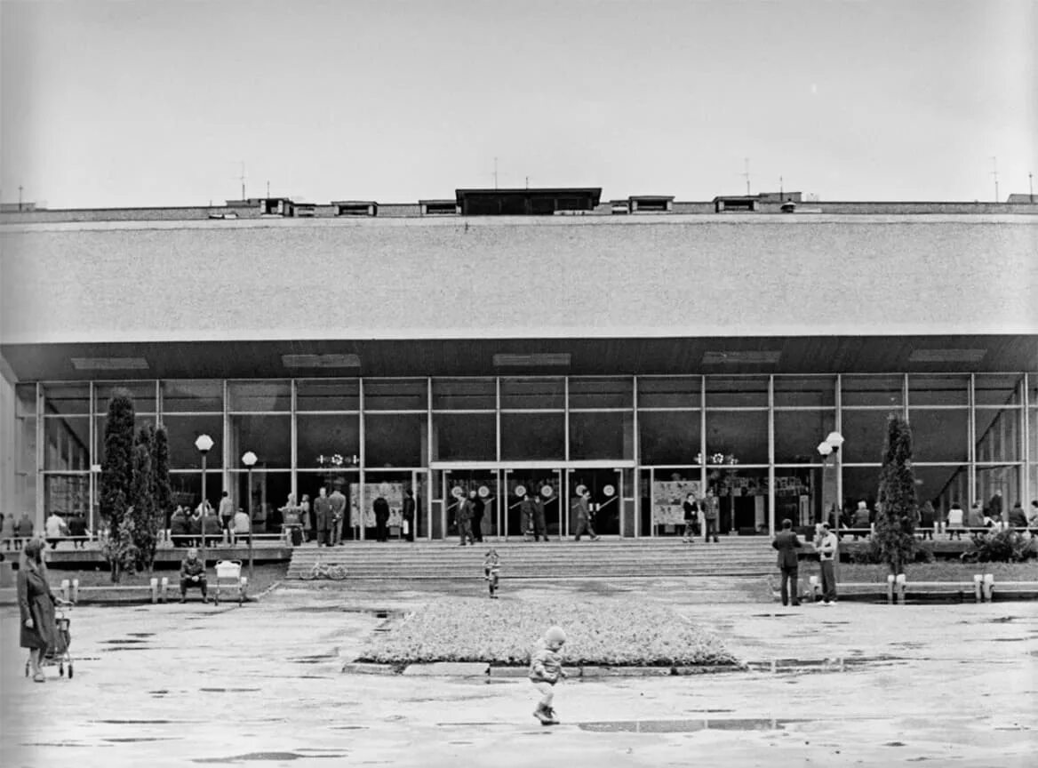 Театр аркадия райкина санкт-петербург зал. Марьина роща тц райкин плаза. Синема стар марьина роща зал 4. Райкин плаза марьина роща. Синема стар марьина роща 5 зал.