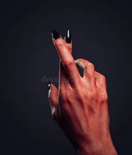 Есть пальцы демона