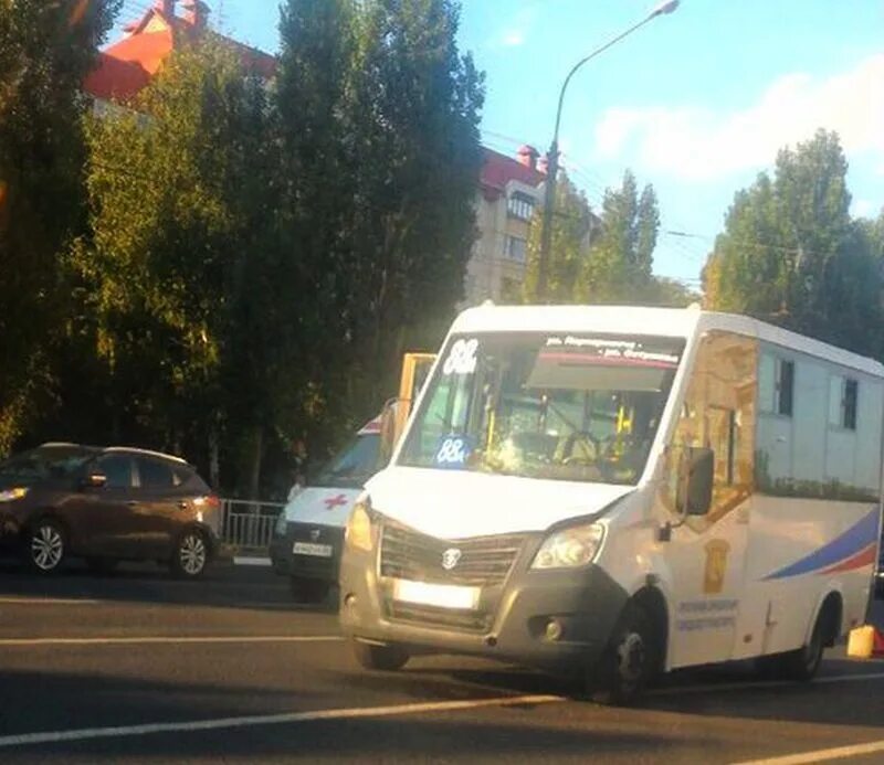 Михайловка воронеж автобус. Маршрутка 88. автобус 88а воронеж. дтп на домостроителей воронеж.