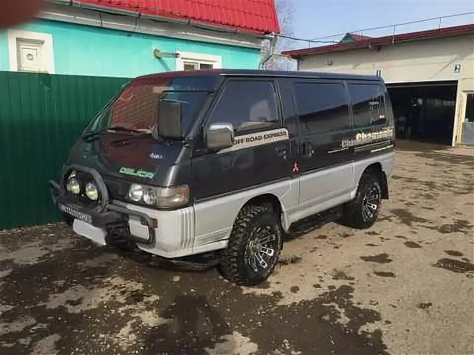 Шильдик mmc delica. Митсубиси делика 1992. Дром хабаровск делики. Mitsubishi delica 1997. Дром хабаровск делики.
