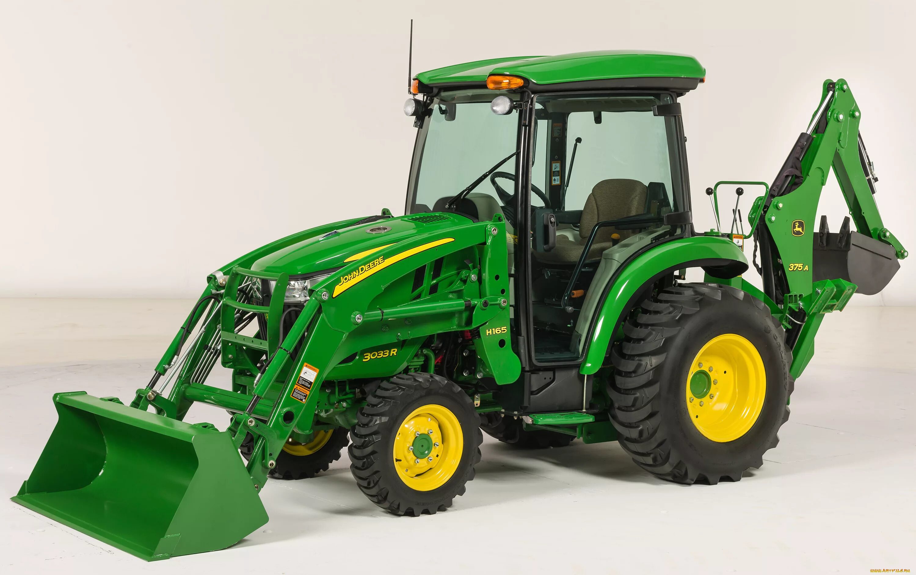 Стоит трактор. Мини трактор джон дир. john deere r4030. джон дир трактор маленький. джон дир 3046r.