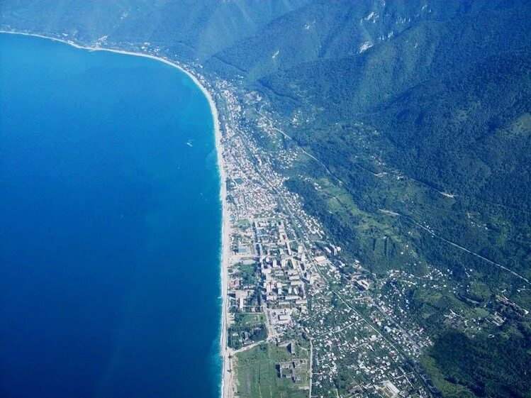 Парасейлинг абхазия гагры. Параглайдинг в гагре. Полет на параплане абхазия. Гагра абхазия парапланы. Параплан абхазия мамзышха.