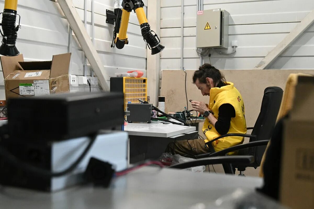 Роботизированный склад. Технические роботы в медицине. Складские роботы.