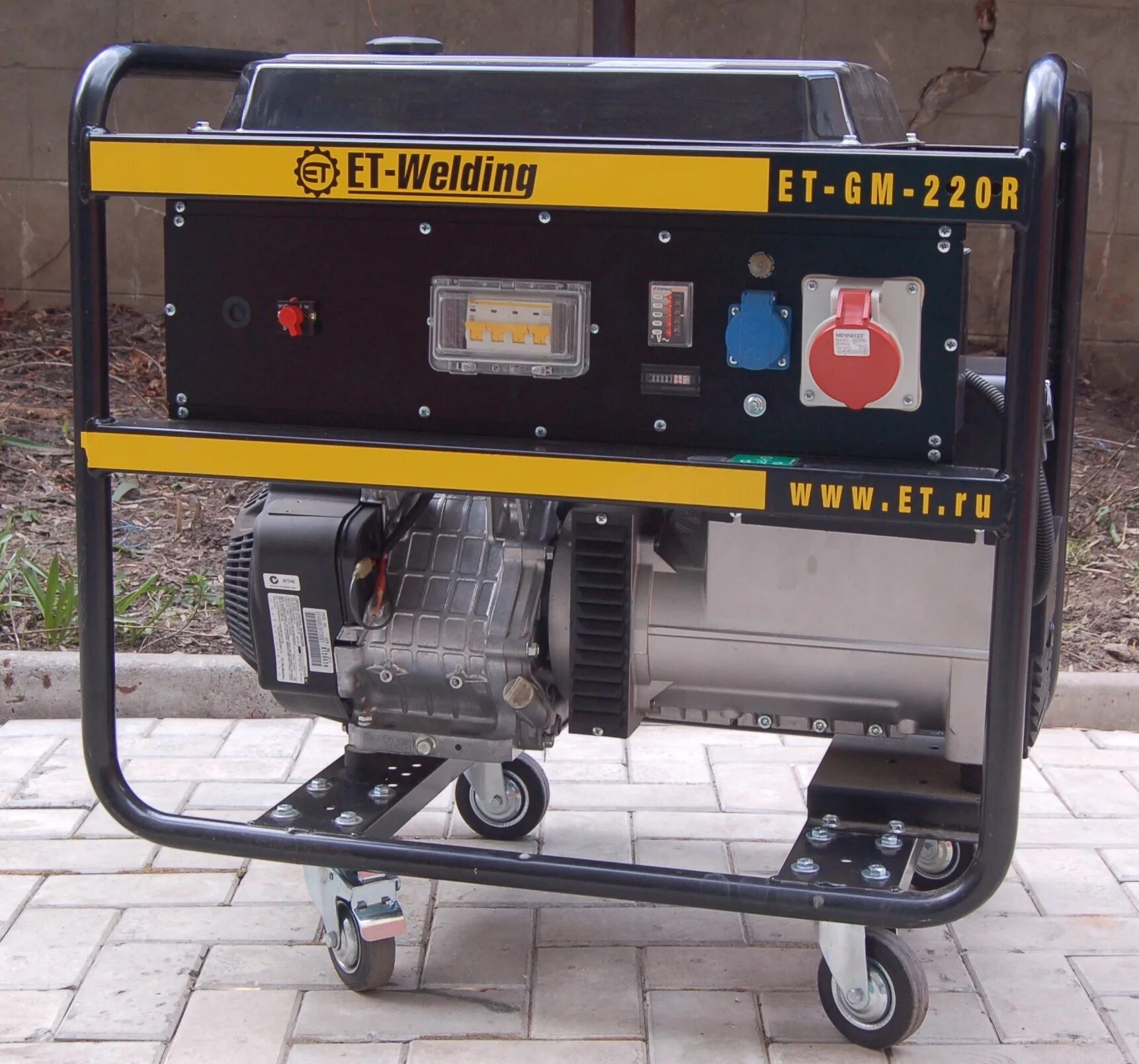 Генераторы ет генератор. Genmac gm 220r. сварочный генератор genmac. генератор et-welding. gm 220.
