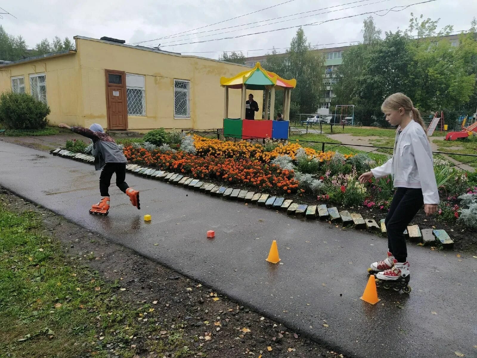 Социальный ролик школа. Школа роликов. Отрадновская СОШ Углич. Идеи для социального ролика для школы. Школа роликов для детей.