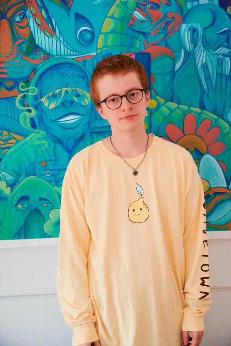 Cavetown солист. Cavetown 2022. Cavetown мерч. Cavetown 2019. Lemon boy