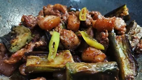 Binagoongang baboy with talong recipe