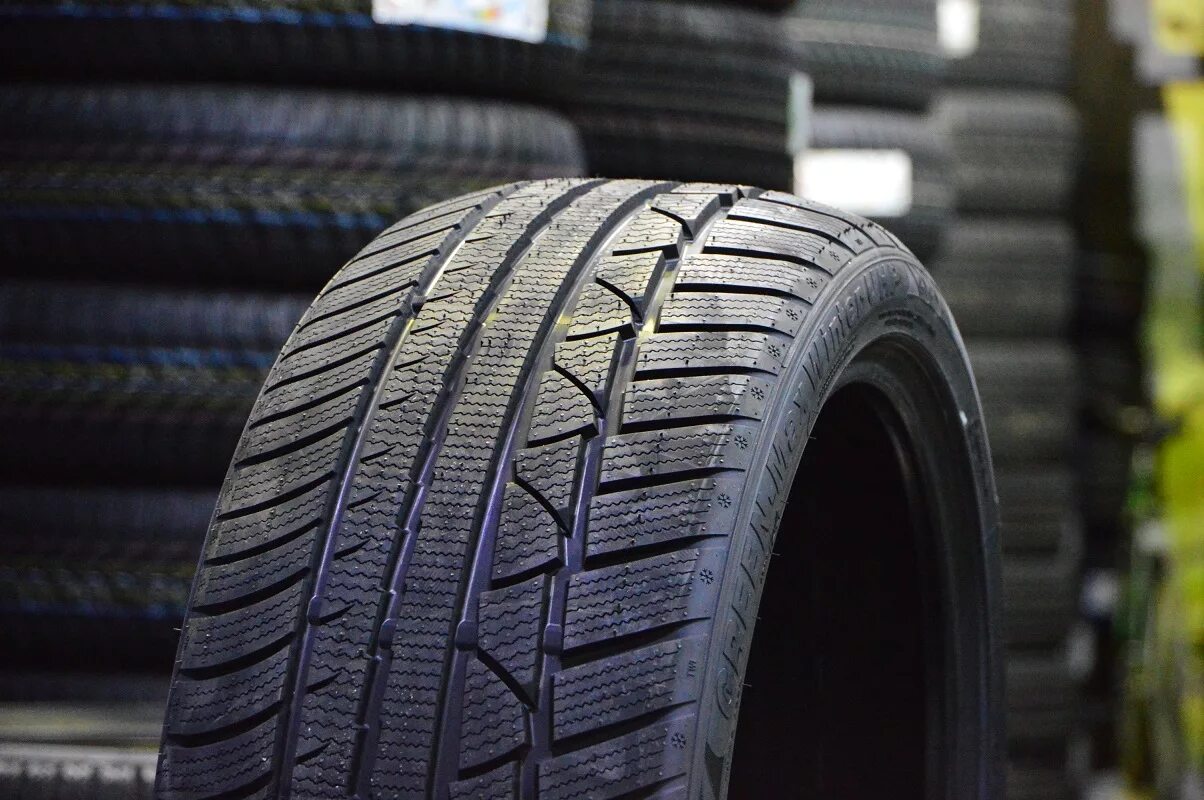 Hankook 255 50 r20. Ling long 245/45 r19 98y Green - Max. 245 40 19 UHP. Ling long Green-Max r19 245/40 98w.