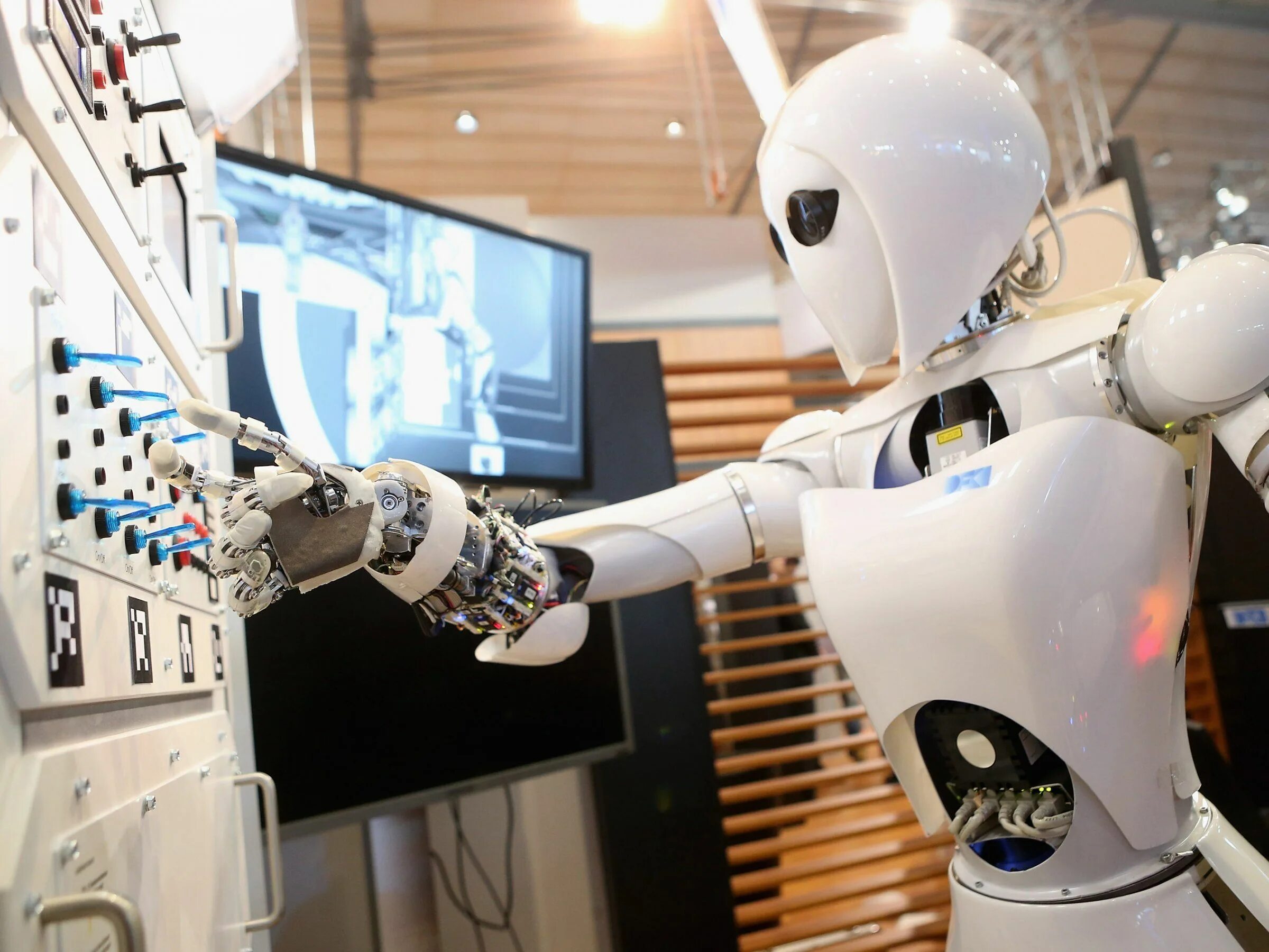 Современные роботы. Роботы и робототехника. Высокотехнологичный робот. Роботы в современном мире.