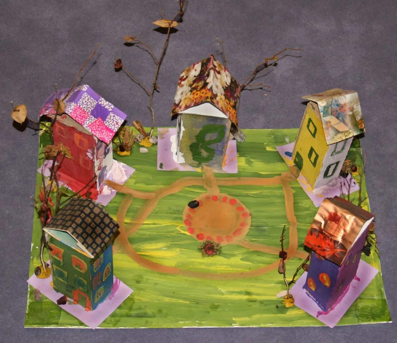 волшебный макет города. макетирование для детей. волшебный макет города. город из картона. город будущего макет из бумаги.