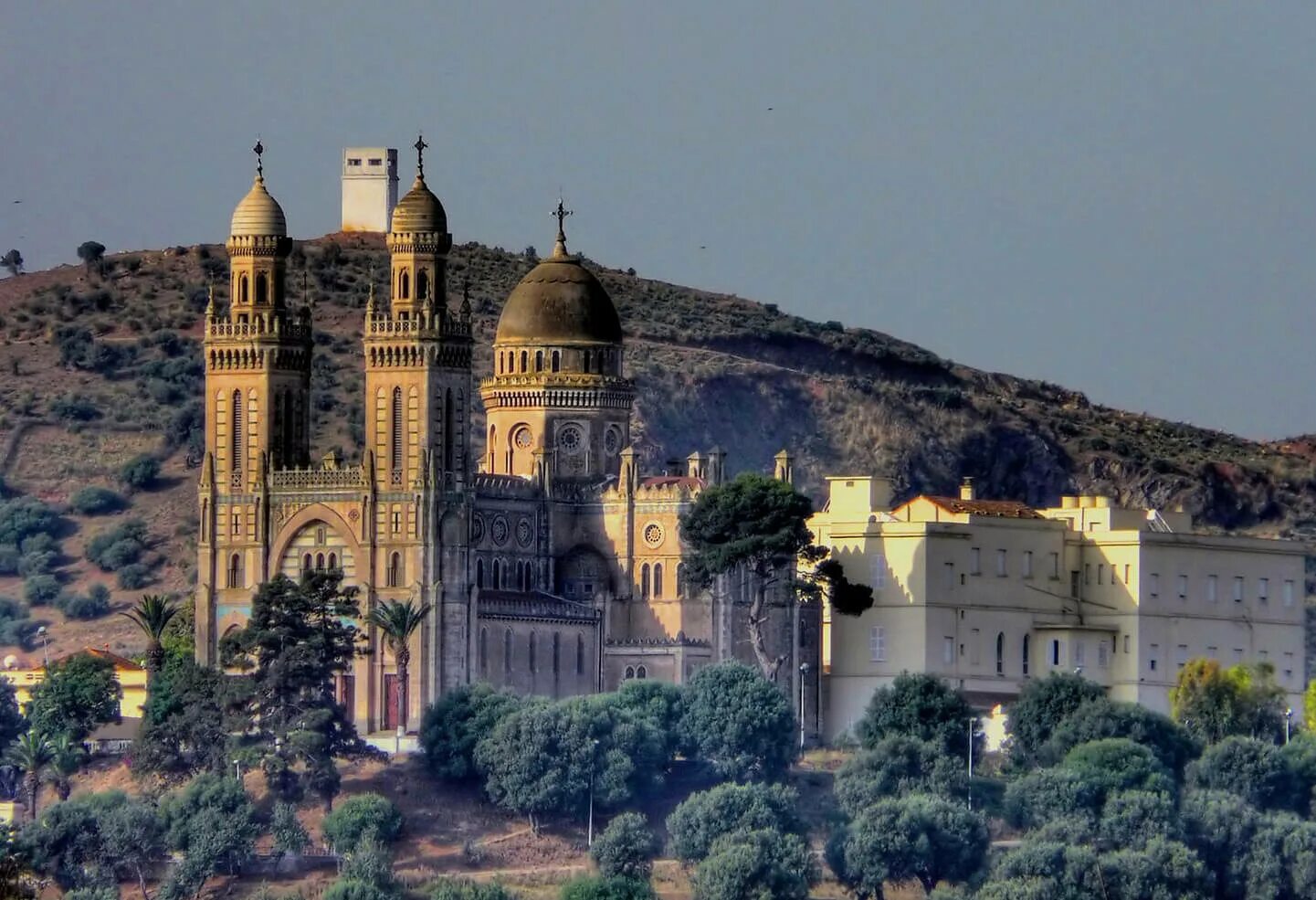 Ан аба. Аннаба город в алжире. Аннаба алжир пляж. Алжир, г. Ан аба.