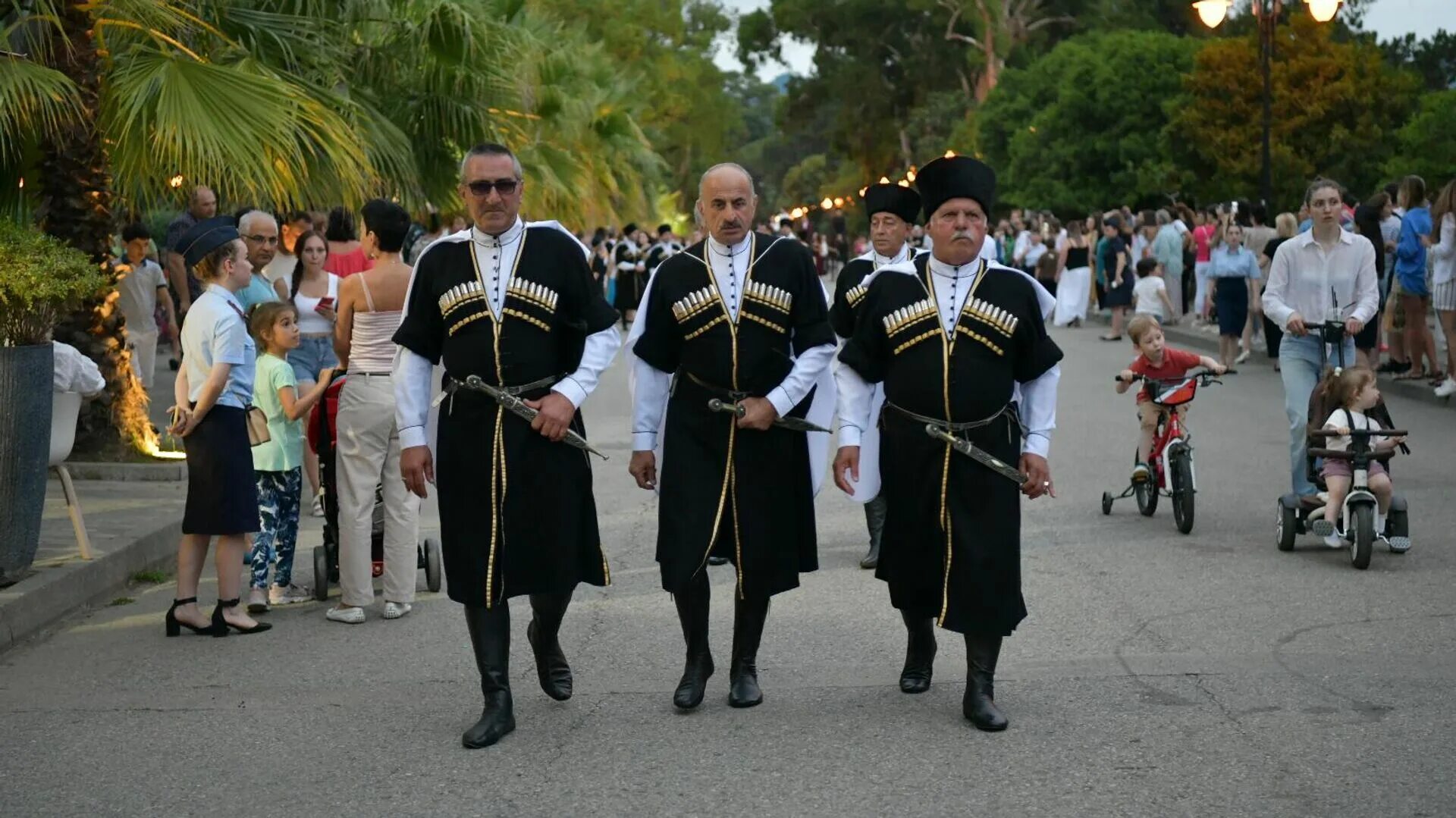 Праздник в абхазии сегодня. Абхазские праздники. День независимости абхазии 30 сентября. Абхазия отмечает день победы и независимости. День независимости абхазии 30 сентября.
