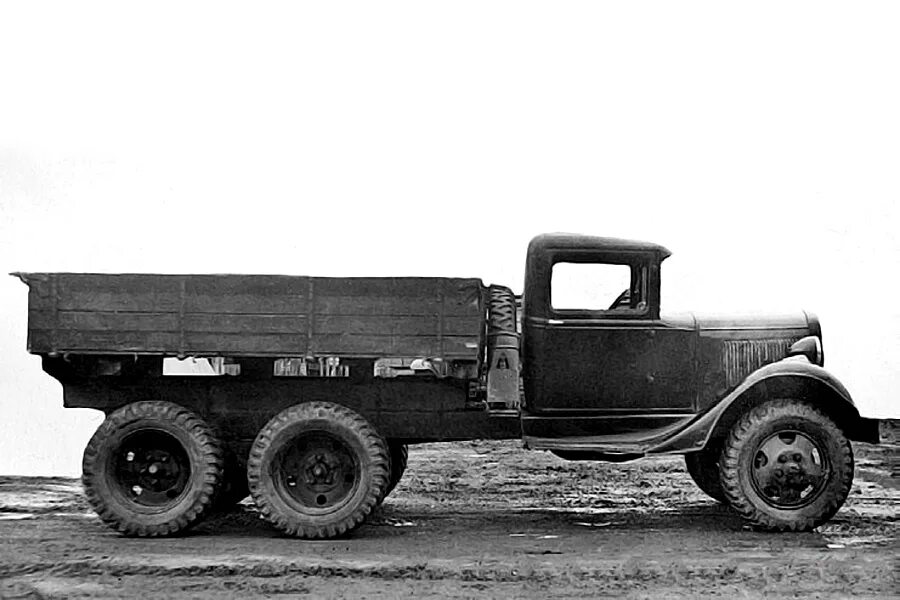 Газ с правой стороны. ГАЗ-33 трёхосный. ГАЗ 33 1940. ГАЗ-33 6х6. ГАЗ 63 1939 года.