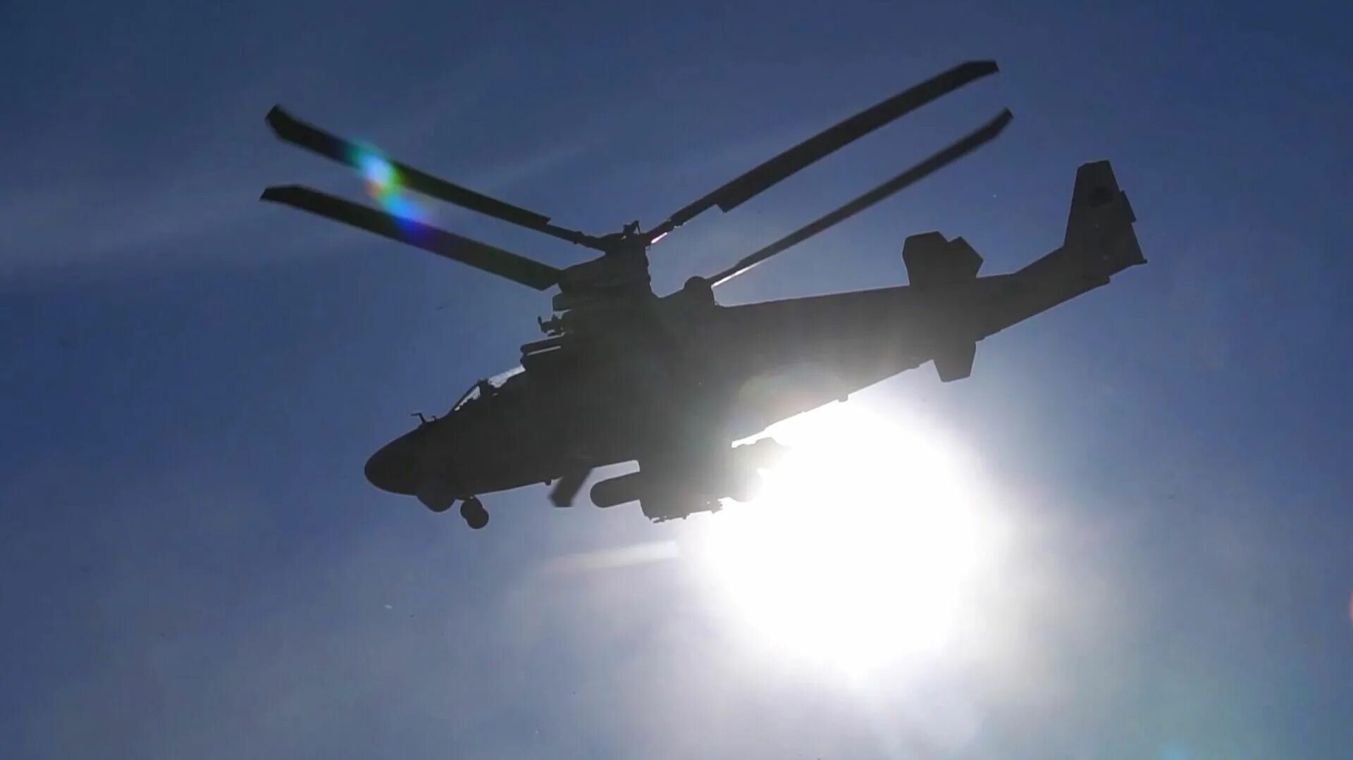 Вс рф поразили. Вертолеты ВКС России ка-52. Вертолёт ВВС России ка-52. Ка-52 Аллигатор на Украине. Боевой вертолет ка-52 Аллигатор.
