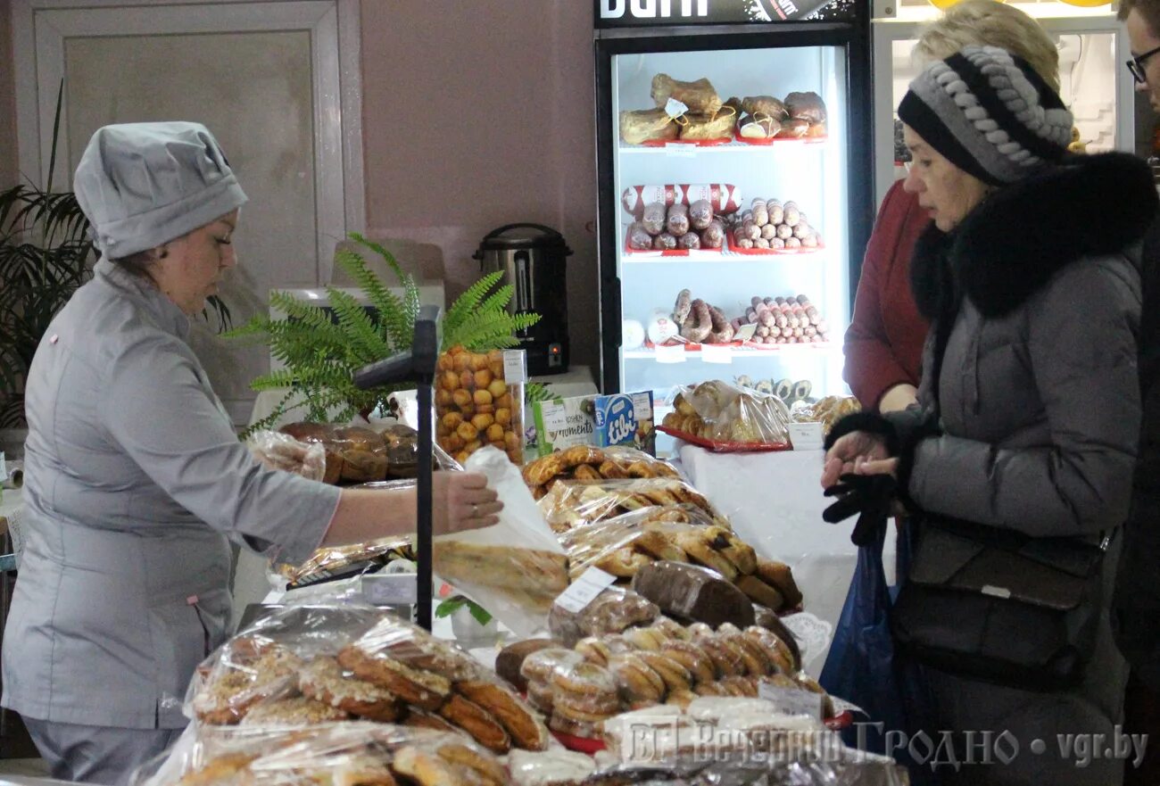 Буфеты в школьных столовых. Буфет в администрации города. Буфет в мед колледже воркута. Буфет в столовой школы. Буфет в автосалонах.