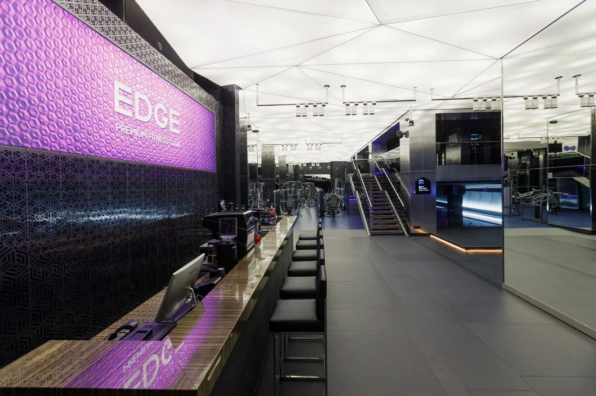 Edge premium fitness. Edge premium fitness. Edge premium fitness club. Тренажерный зал edge новосибирск. Edge premium fitness club.