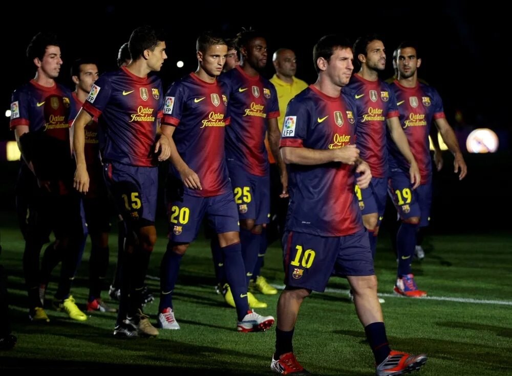 Barcelona 2012. Barcelona 2012. Барселона футбольный клуб 2013. Barcelona 2012. Барселона фк 2011.