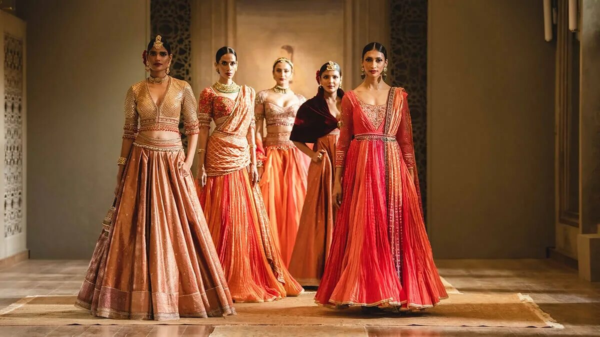 Indian fashion. Ткани индии. Индия фешион. Прекрасные платья в индийском стиле. Индийская мода.