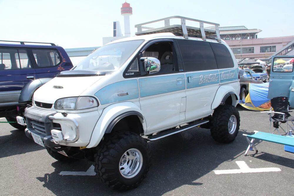 Delica l400. Mitsubishi Delica l400. Mitsubishi Delica 400. Мицубиси Делика l500. L400 Mitsubishi 4x4.