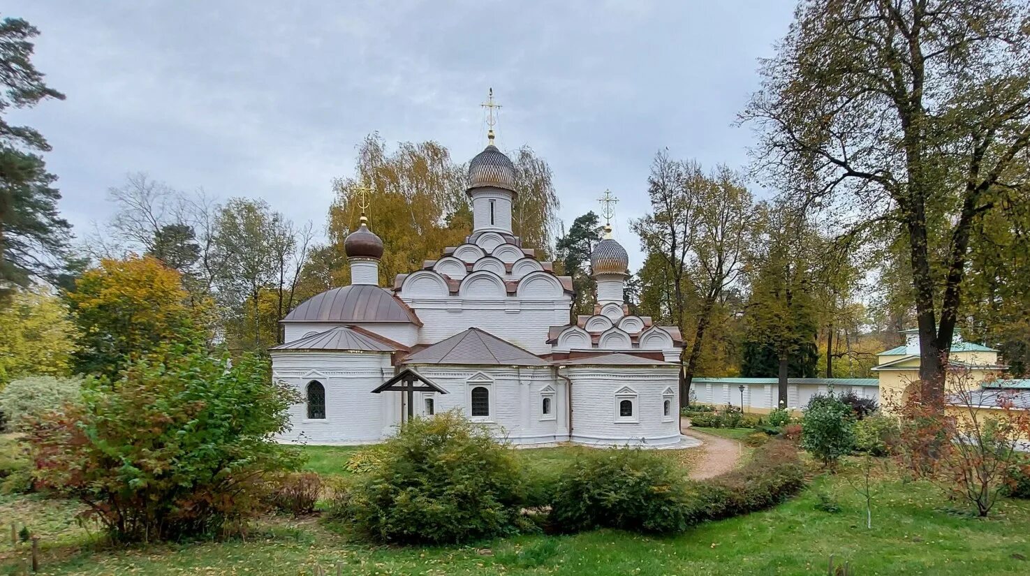 Летово храм архангела михаила. Архангельское храм Архангела Михаила. Храм Архангела Михаила (усадьба Архангельское). Церковь Михаила Архангела Смоленск. Храм Архангела Михаила в Летово.