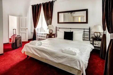 B c hotel