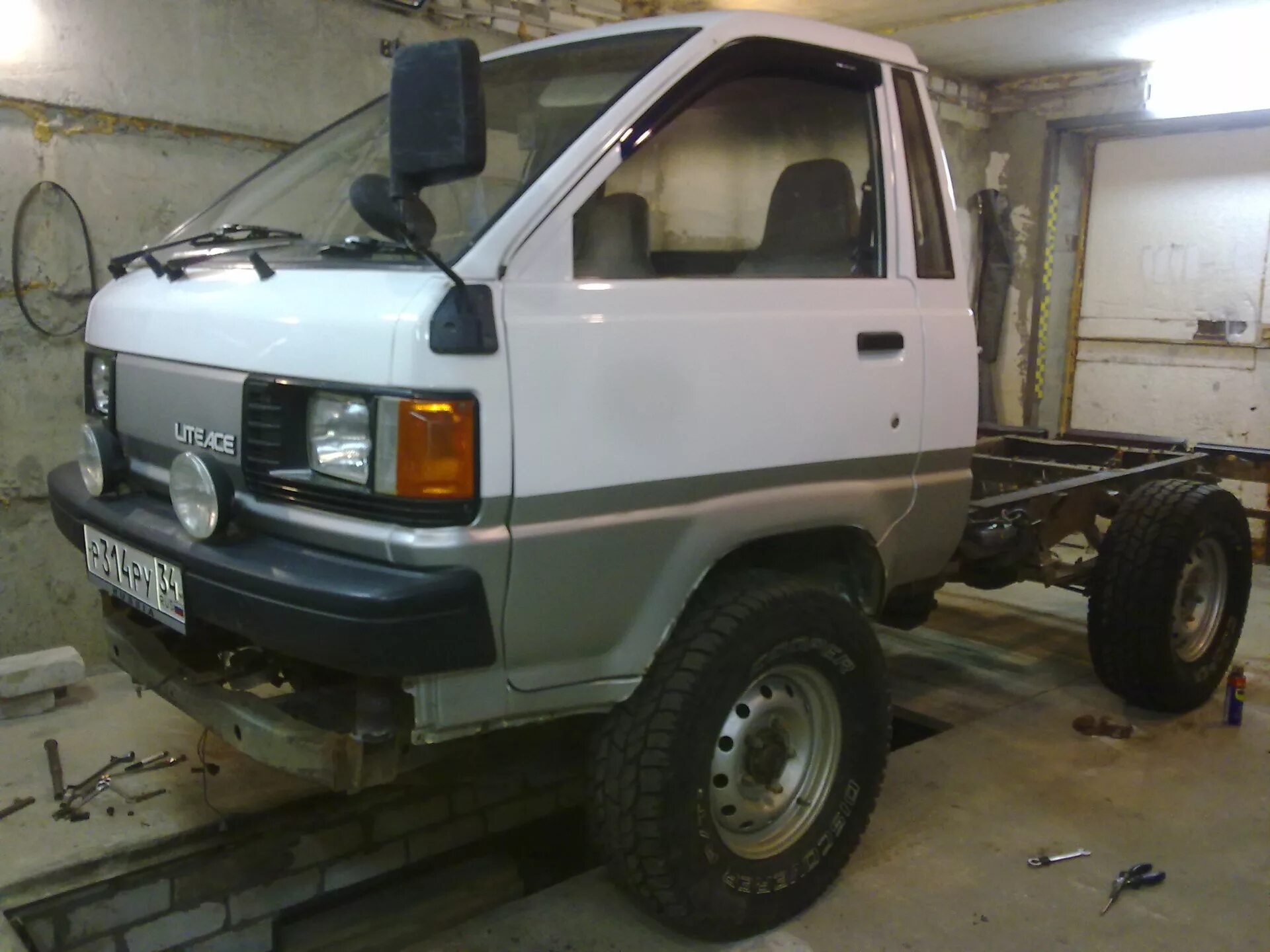 Toyota Lite Ace Truck 4wd. Тойота Таун айс грузовик 4. Toyota Lite Ace cm 55. Lite Ace Truck 4wd лифт. Лит айс грузовик