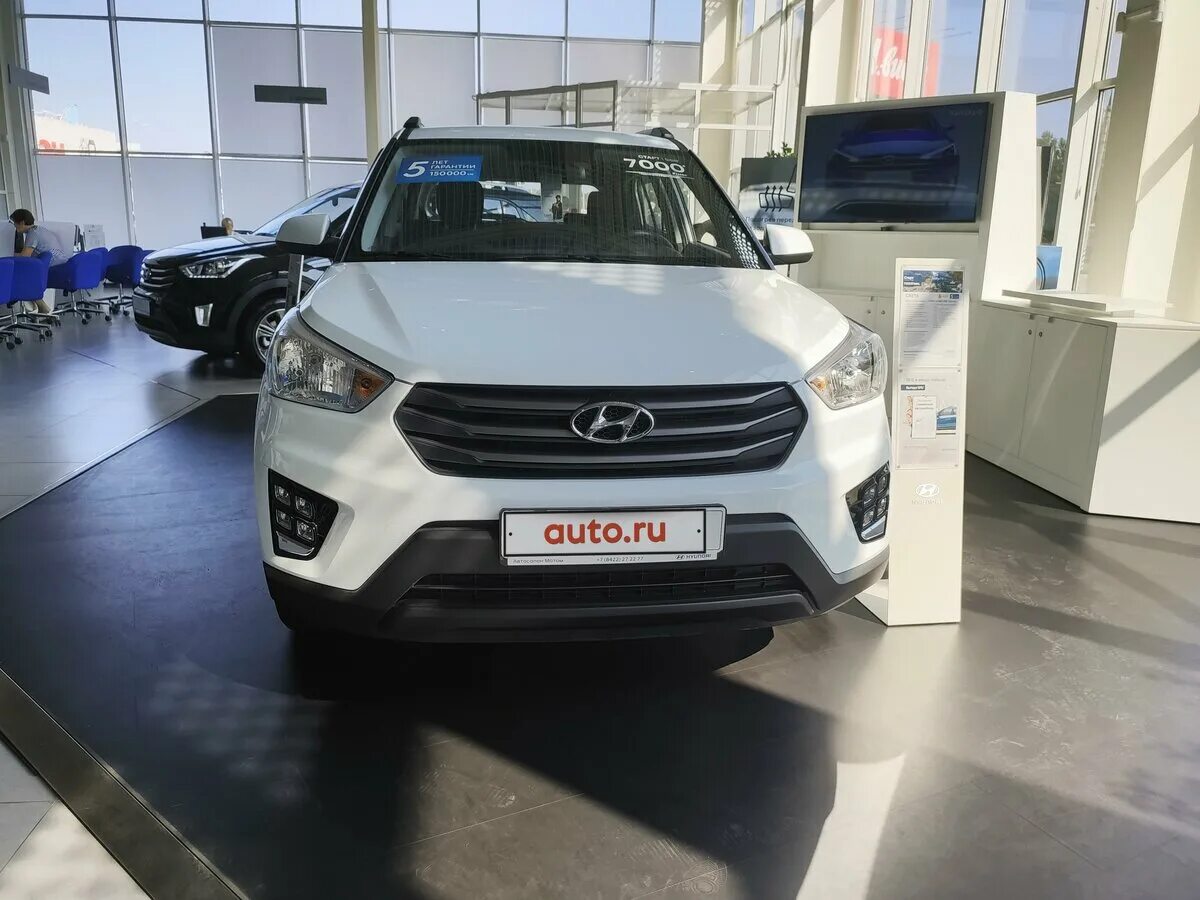 Hyundai creta 4wd. Hyundai Creta 1.6 MT. Hyundai Creta 1.6 MT Classic. Hyundai Creta i 1.6 MT 123 Л.С. бежевый.