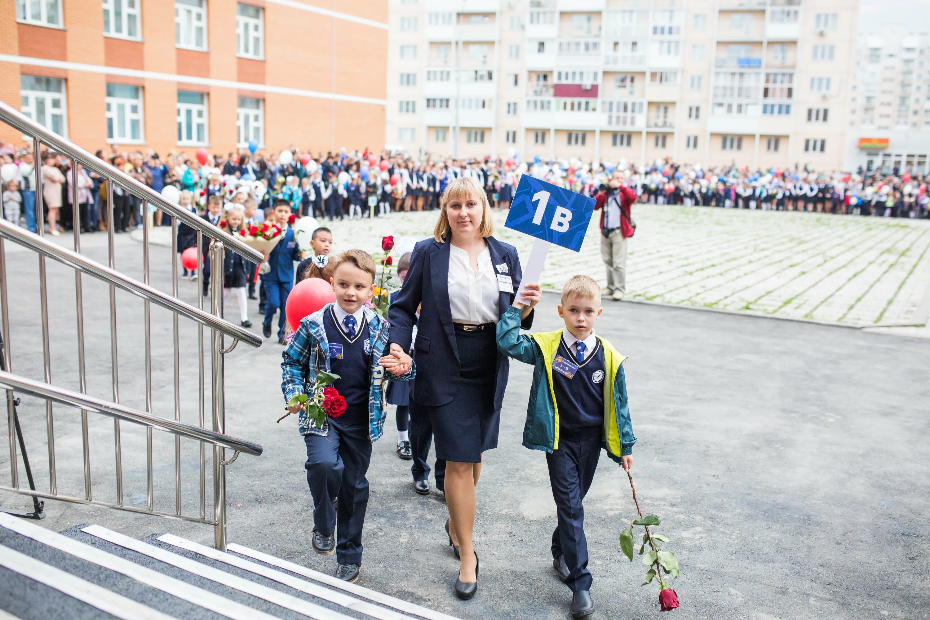 Школа 217 Новосибирск. Школа 218 Новосибирск. Новосиьоикс 218 школа Новосибирск. 218 Школа Новосибирск учителя. Школа новосибирск вк