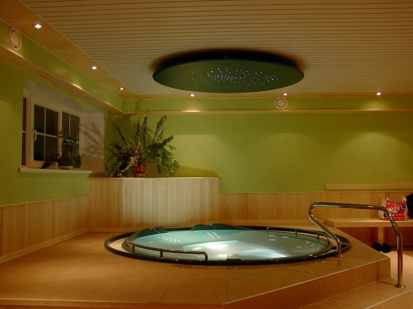 баня с бассейном. сауна с джакузи. сауна бассейн джакузи челябинск. банный комплекс jacuzzi. джакузи в частном доме.