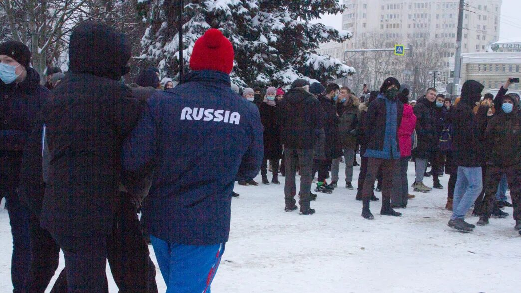 Захват последние новости. Красные узурпировали власть. Задержание граждан с красным флагом. Красный захват.