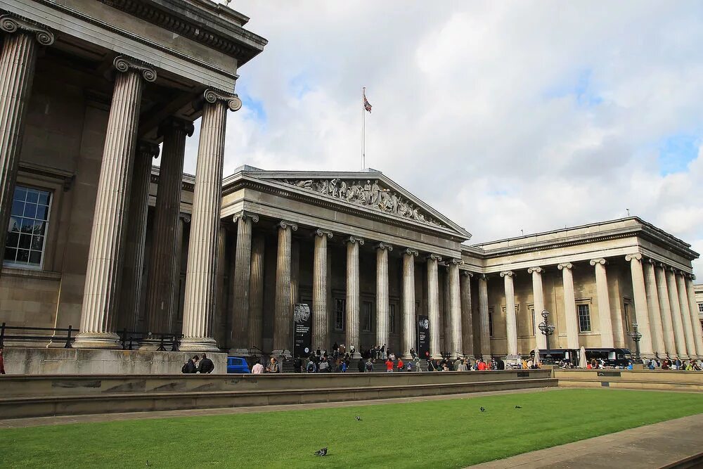 Британский музей в Лондоне. Британский музей Монтегю Хаус. Британский музей в Лондоне 1753 г. Британский музей снаружи.