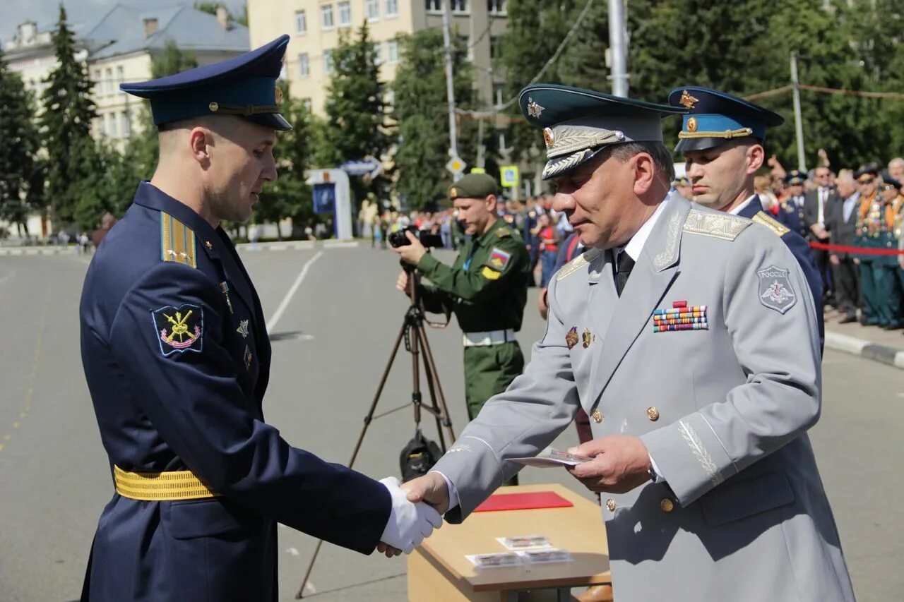 Тверь военная. Воздушно Космическая Академия Тверь. Академия Жукова Тверь. Тверское Военная Академия воздушно космической обороны. Военной Академии ВКО имени Маршала советского Союза г.к. Жукова.