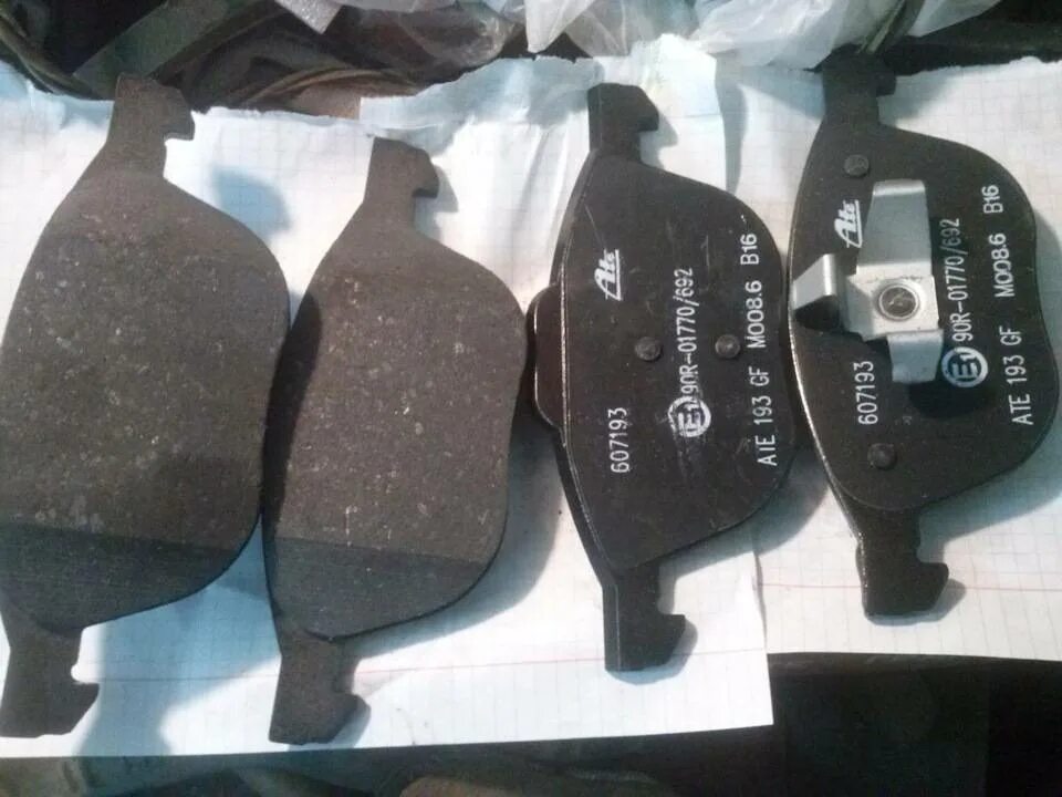 Колодки тормозные задние ford focus 3 ate. Колодки тормозные передние форд фокус 2. 6. Колодки тормозные передние форд фокус 2. Форд фокус 2 какие колодки лучше.