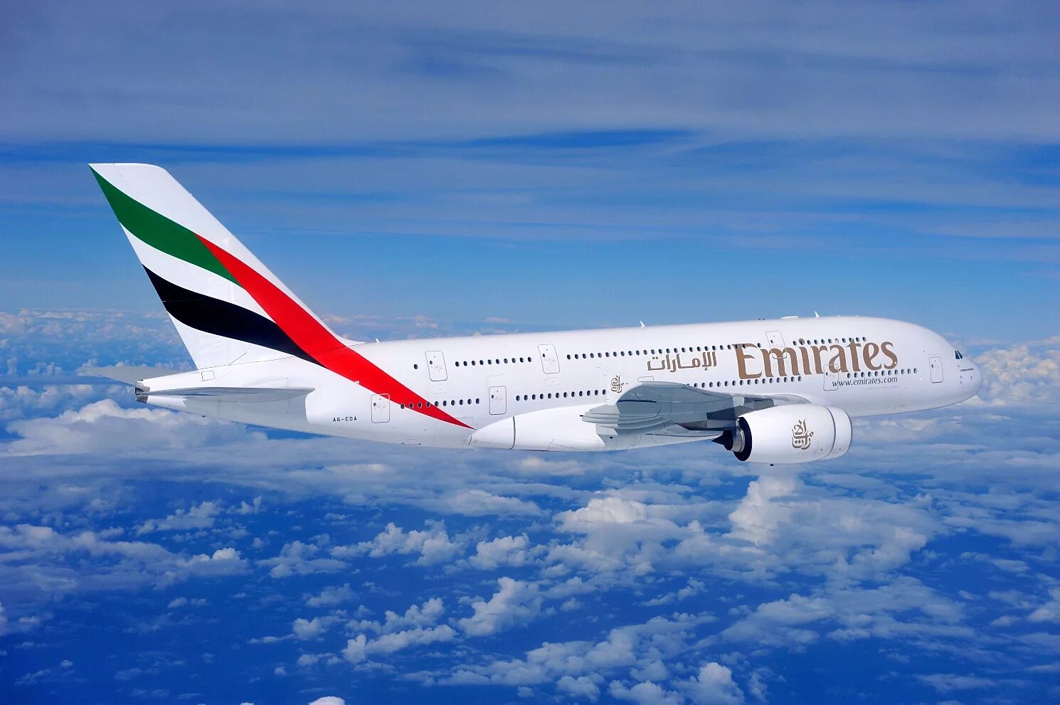 19 travels. Авиалинии Дубай Эмирейтс. Fly Emirates a380. Airbus a380 шейха. Самолет Дубай Эмирейтс.