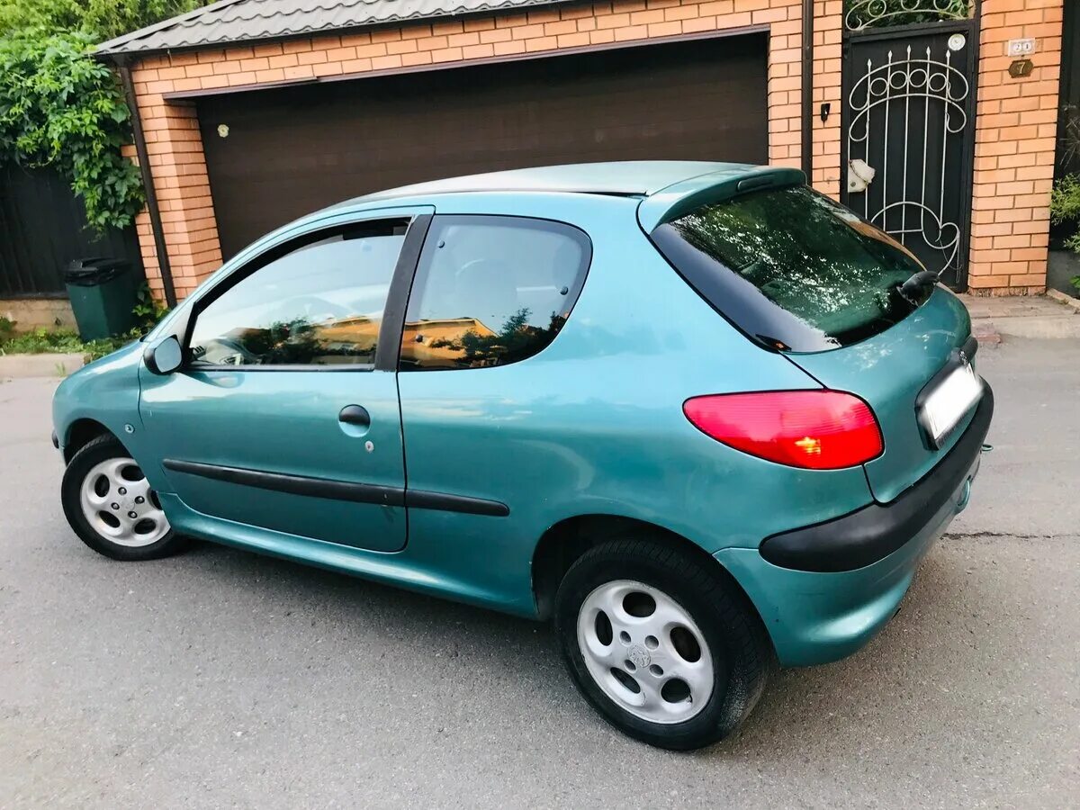 Peugeot 206 1999 1. Пежо оранжевый. Peugeot 206 1999. Пежо 206 1999. Peugeot 206 1998.