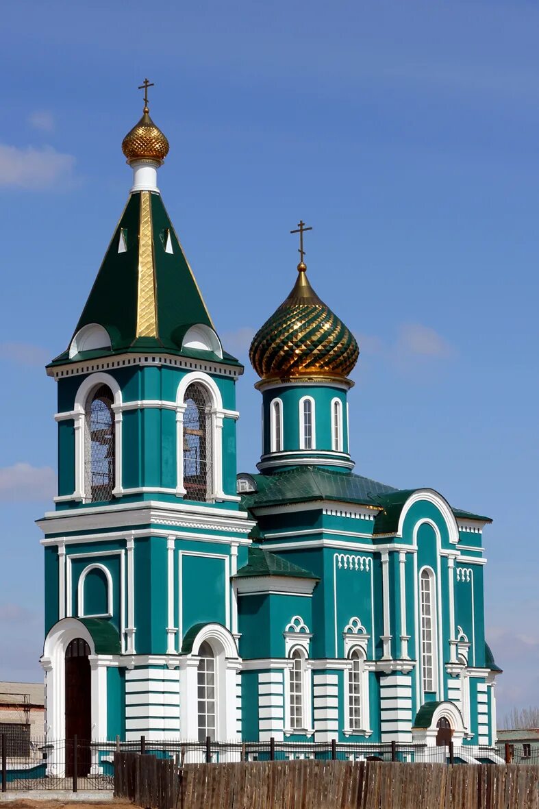 Храм святого князя владимира астрахань. Астрахань кафедральный собор владимира. Собор святого владимира. Храм в ацкк астрахань. Сколько в астрахани храмов.