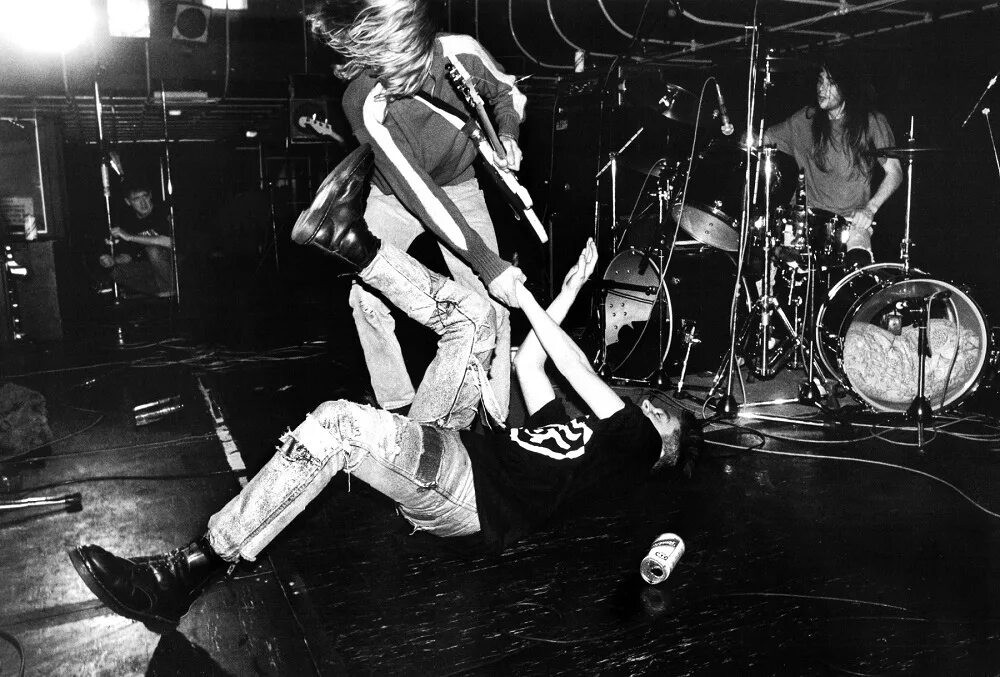 Love generation nirvana. Nirvana 1988. Нирвана 1989. Группа Nirvana 1989. Nirvana Live 1989.