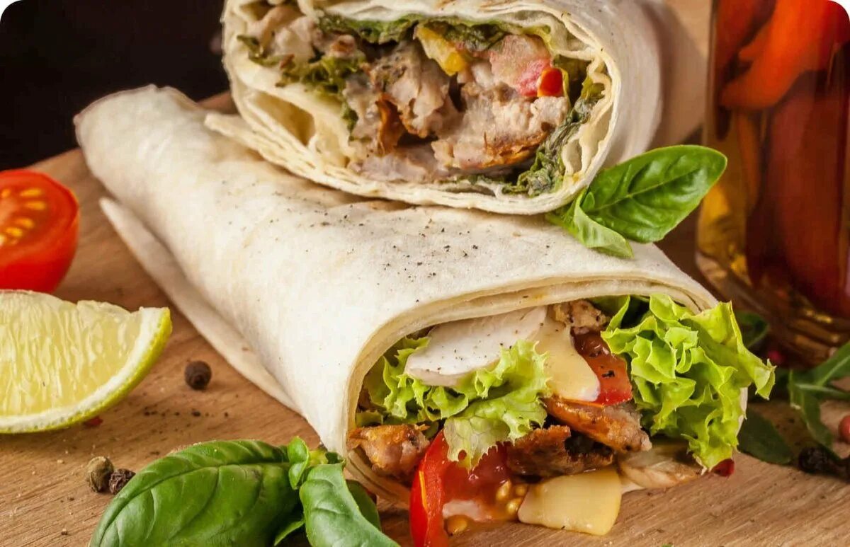 Шаверма сеть. Донер. фахитос шаурма. шаурма шаверма донер. shawarma черри.