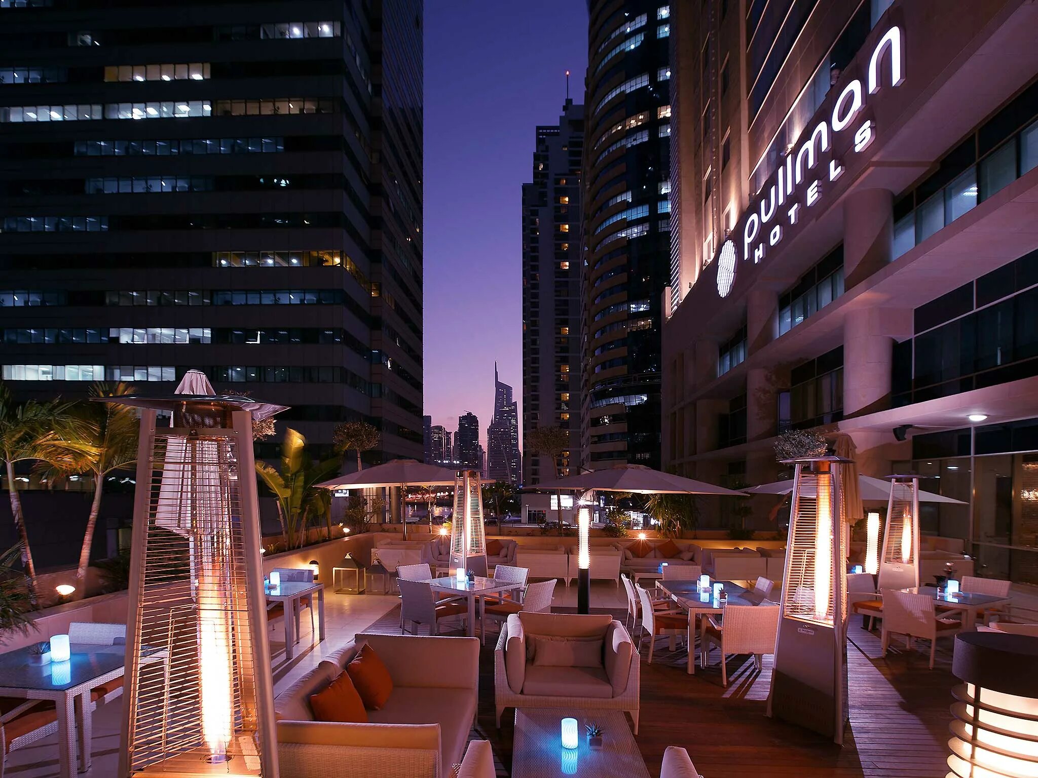 Hotel jumeirah lakes tower. Отель пульман дубай. отель пульман дубай джумейра. pullman jumeirah lakes towers дубай. pullman dubai jumeirah lakes towers 5* (дубай, джумейра).