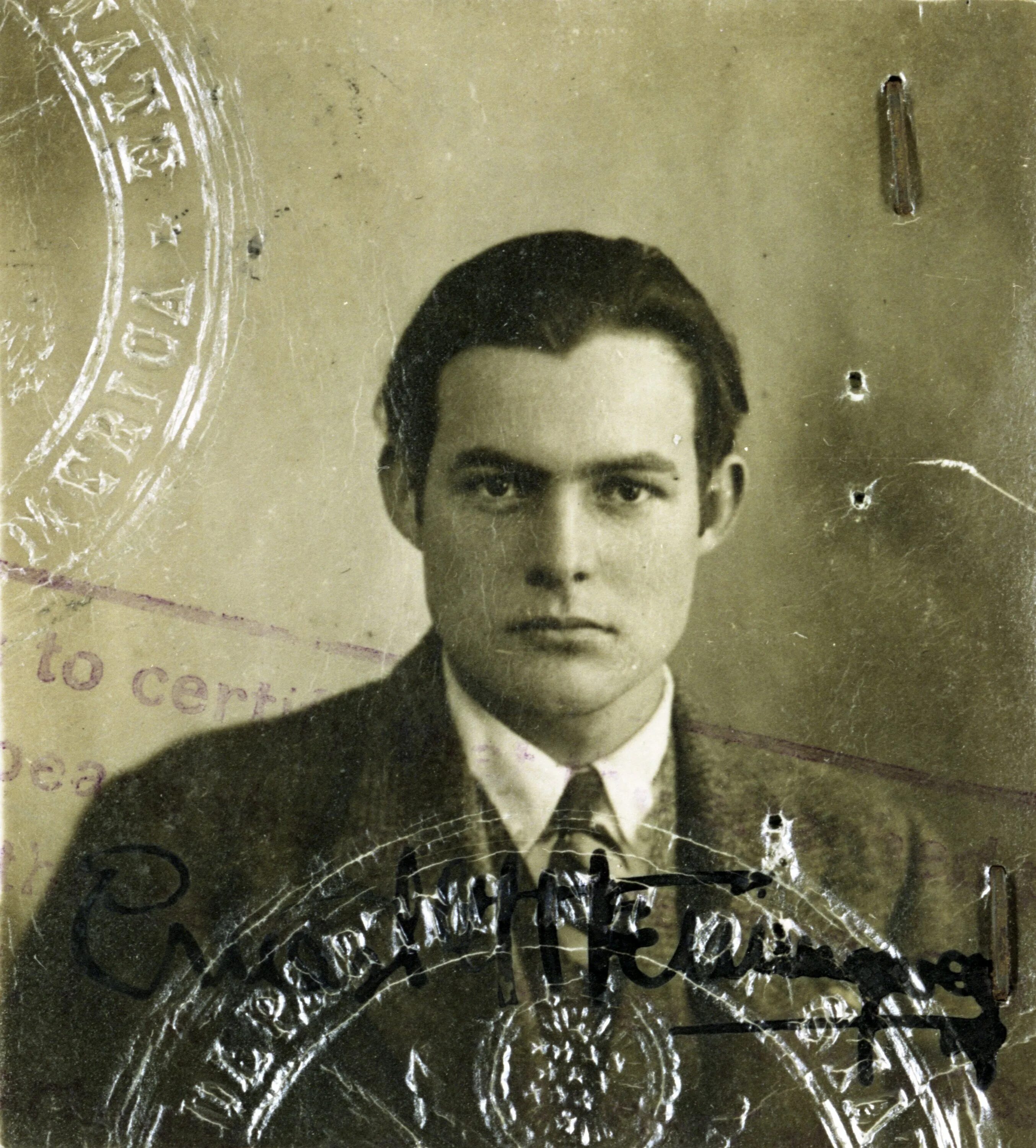 Хемингуэй в молодости. Эрнестхемингуэя в молодости.