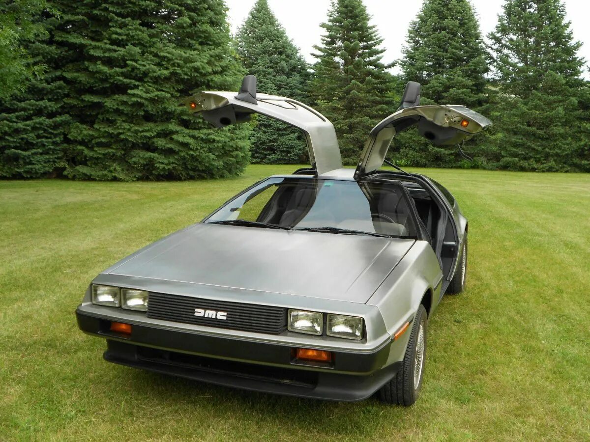 Future mark. DELOREAN DMC-12. Делориан DMC 12. Машина Делориан ДМС 12. GMC Делориан.