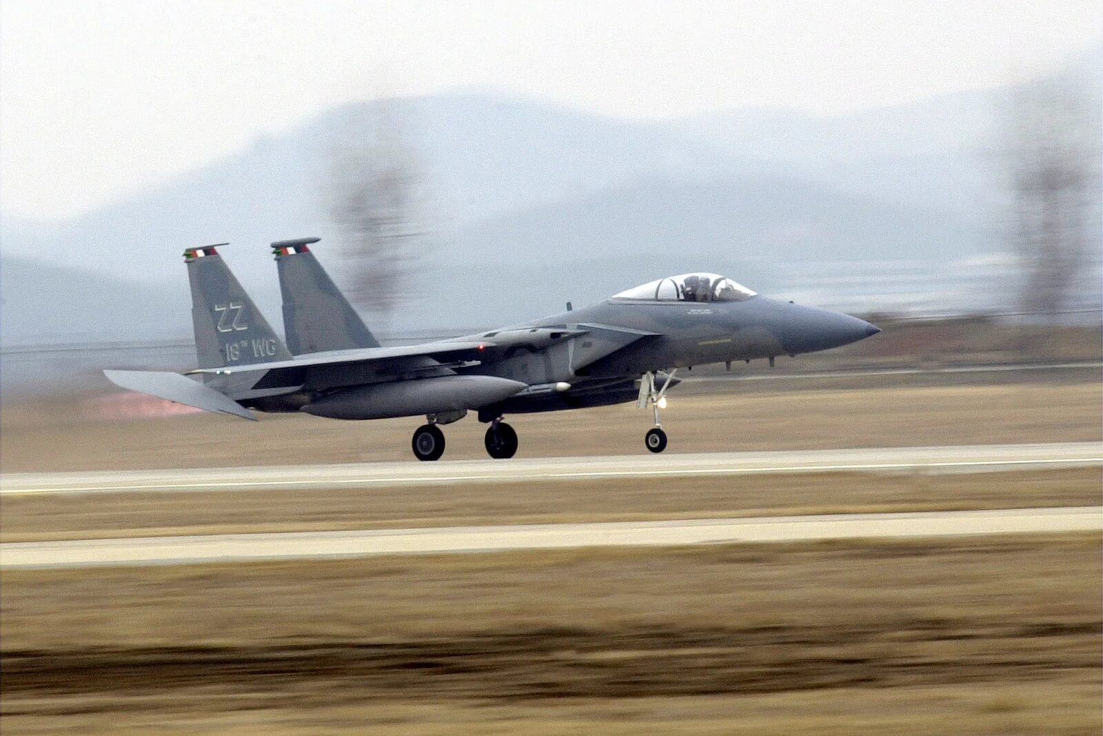 F 15 c d