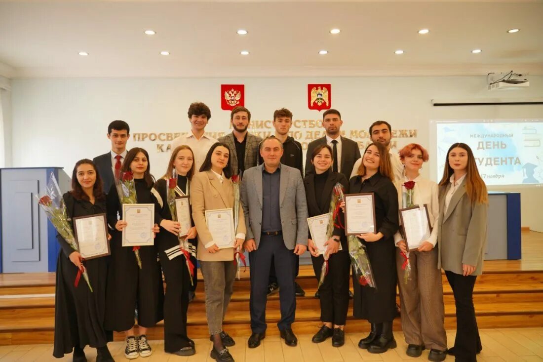 Минмолодежи кбр. Молодежная политика кбр. министерство по делам молодежи кбр сотрудники. заур по делам молодежи в кбр.