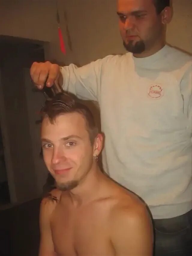 Пикап центр макса бороды. Форд рам трх возле другой машины. Пикап центр макса бороды. Борода макса. Джип гранд вагонер 2023 шасси.