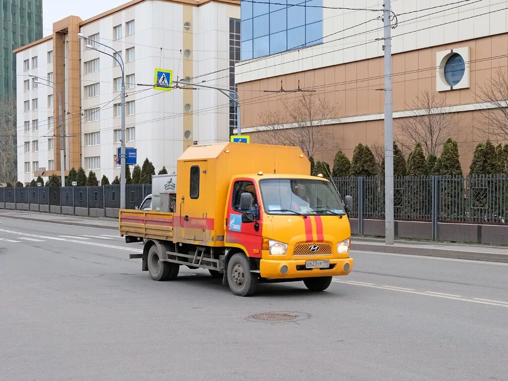 Hyundai hd78 аварийная служба Россети. Аварийная машина МОЭК. Россети аварийная служба телефон